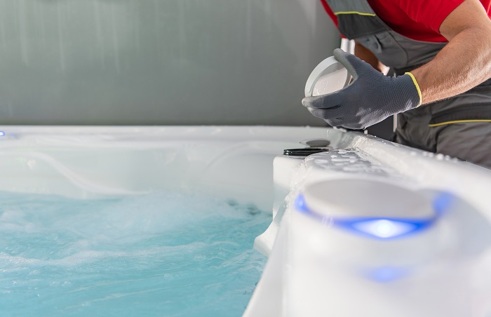 środki chemiczne są polecane do czyszczenia jacuzzi