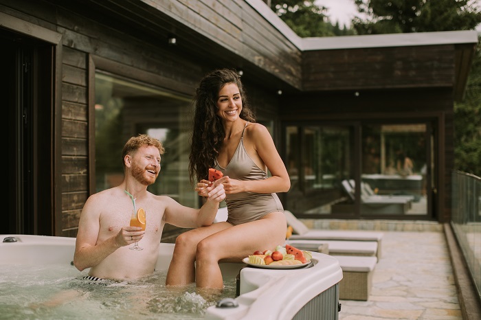 Zalety i wady jacuzzi ogrodowego